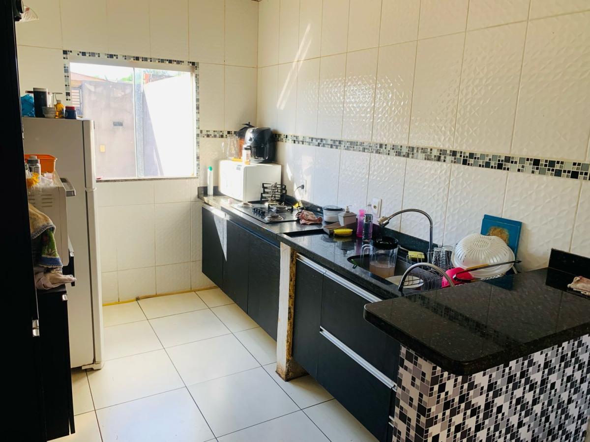 Casa à venda com 2 quartos, 180m² - Foto 4