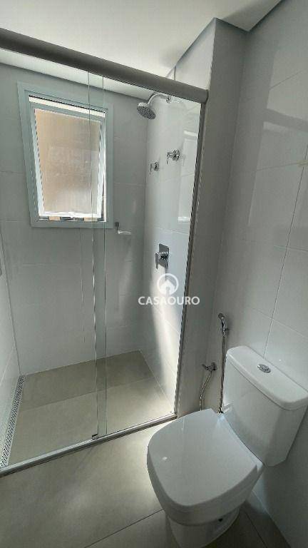 Apartamento para alugar com 3 quartos, 115m² - Foto 19