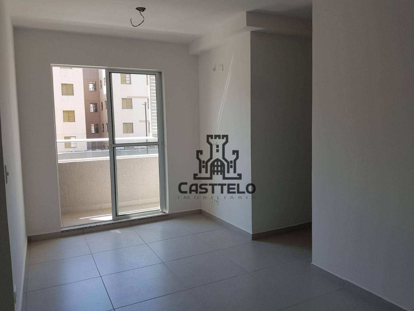 Apartamento à venda com 3 quartos, 47m² - Foto 3