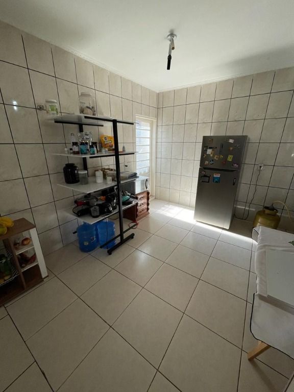 Casa à venda com 3 quartos, 170m² - Foto 18