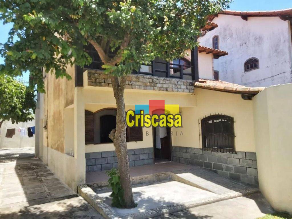 Casa à venda com 4 quartos, 140m² - Foto 2