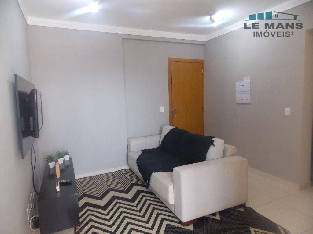 Apartamento à venda com 2 quartos, 60m² - Foto 2