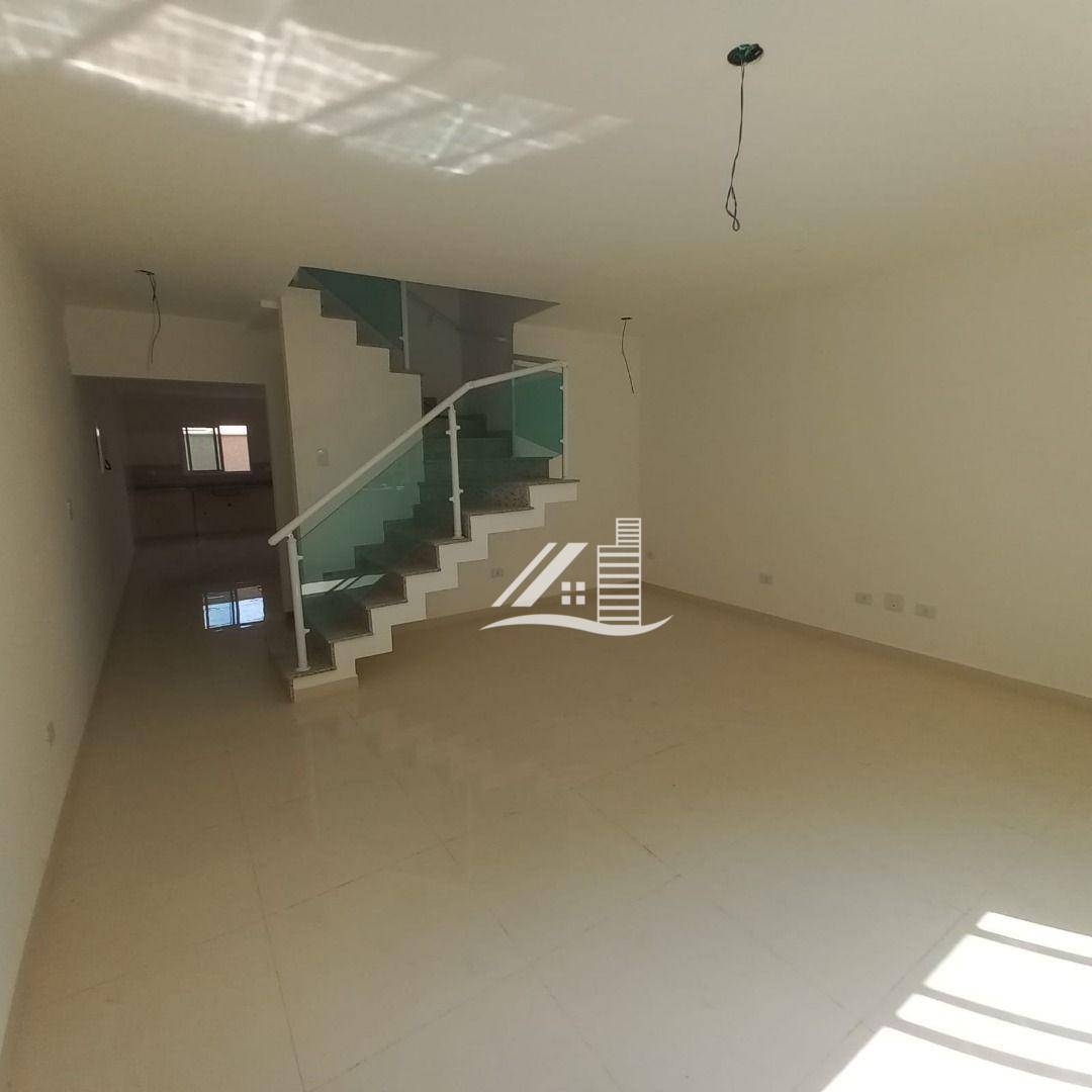 Sobrado à venda com 3 quartos, 213m² - Foto 1