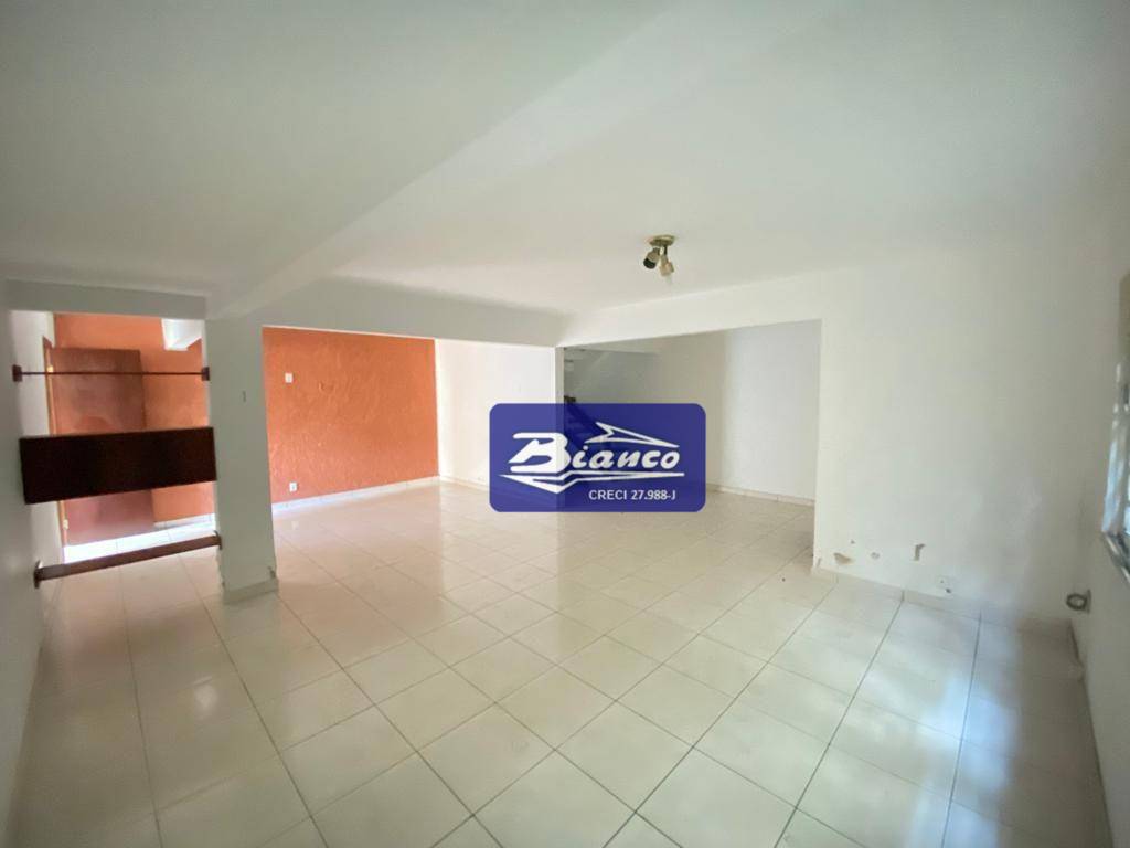 Casa para alugar com 4 quartos, 280m² - Foto 28