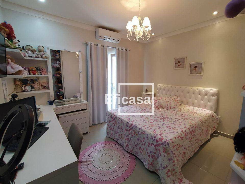 Casa à venda com 4 quartos, 330m² - Foto 11