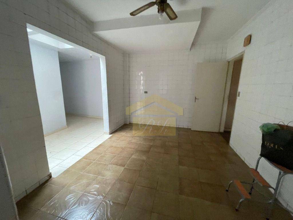Casa à venda com 2 quartos, 82m² - Foto 2