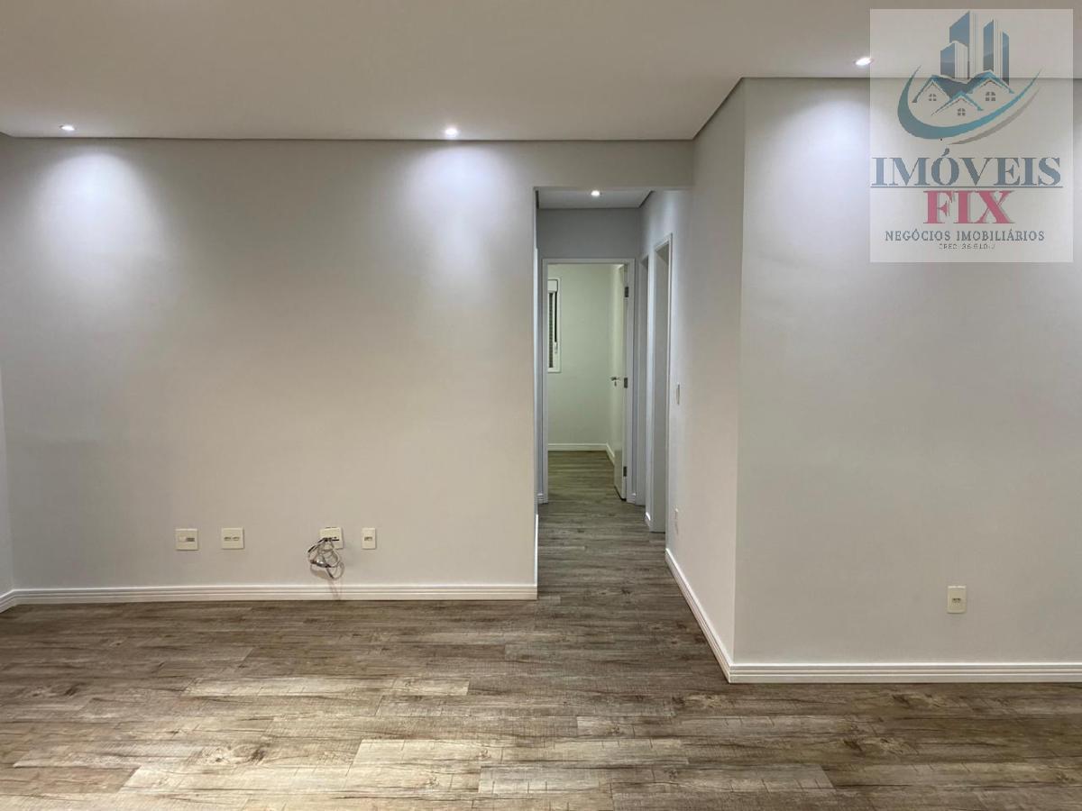 Apartamento à venda com 3 quartos, 111m² - Foto 3