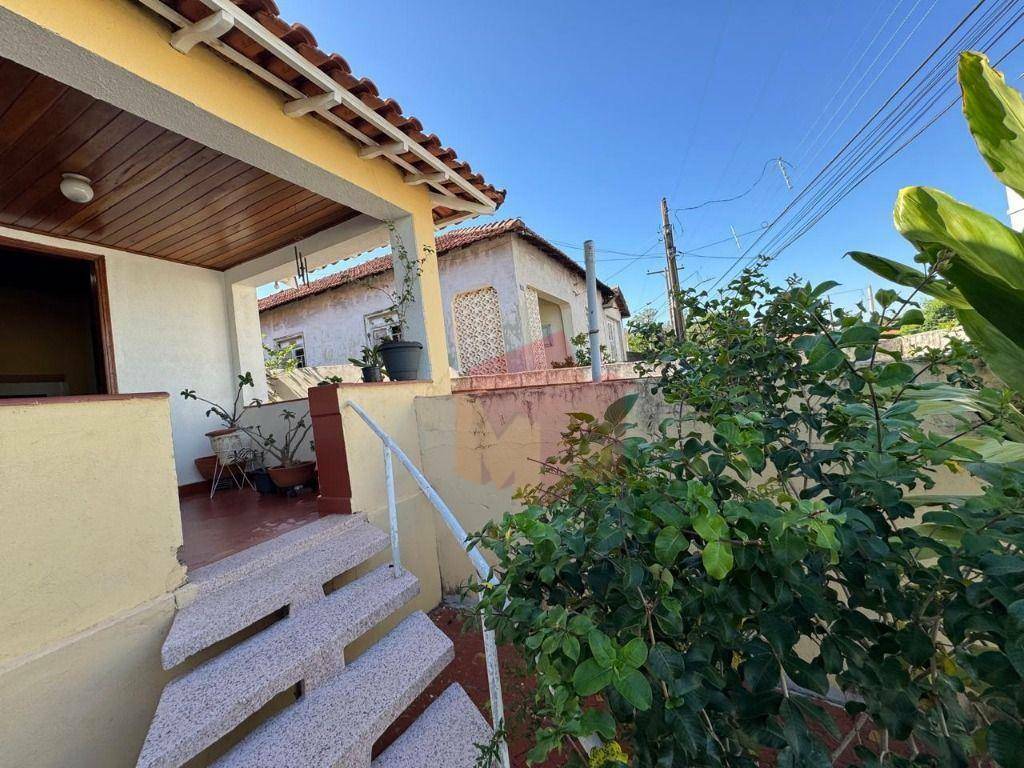 Casa à venda com 5 quartos, 200m² - Foto 29