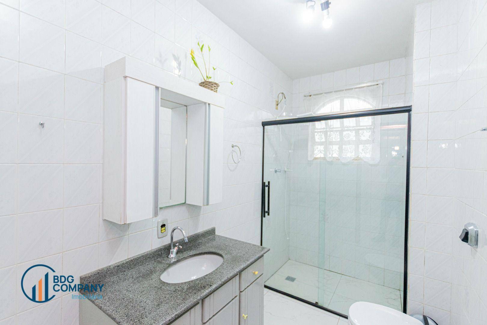 Casa à venda com 3 quartos, 221m² - Foto 11