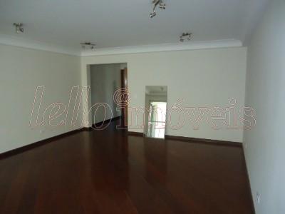 Apartamento à venda com 3 quartos, 200m² - Foto 2