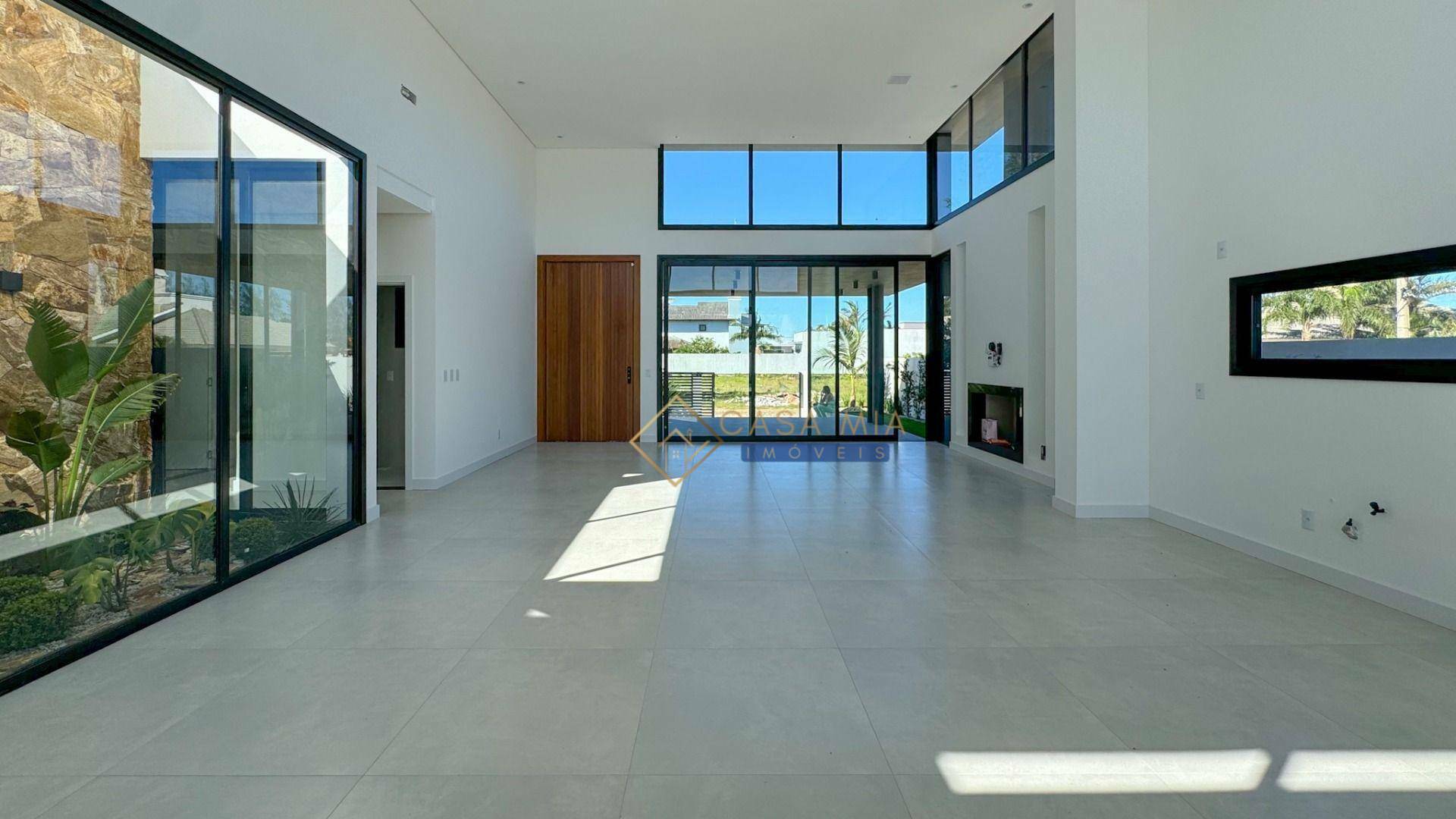 Casa à venda com 4 quartos, 289m² - Foto 5