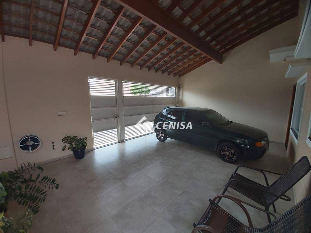 Casa à venda com 3 quartos, 100m² - Foto 4