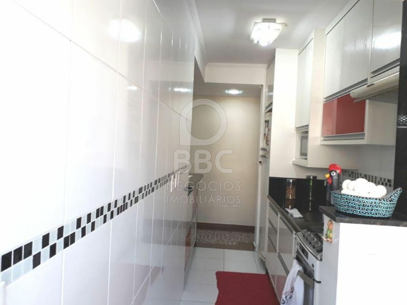 Apartamento à venda com 2 quartos, 70m² - Foto 9