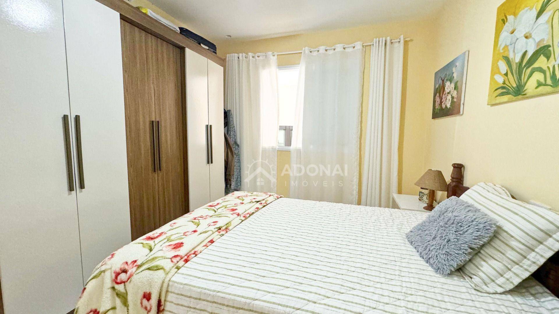 Casa à venda com 6 quartos, 300m² - Foto 14