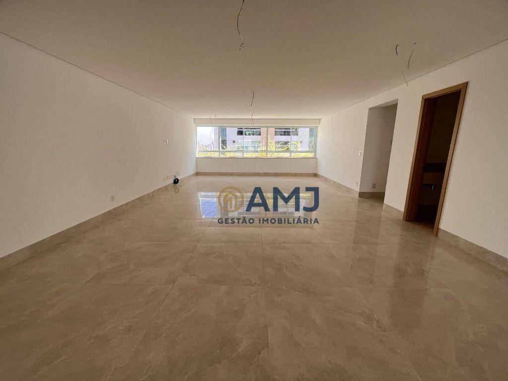 Apartamento à venda com 4 quartos, 256m² - Foto 7