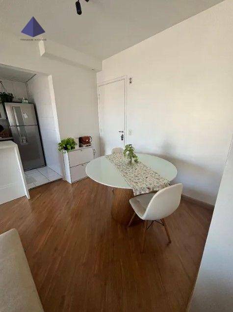 Apartamento à venda com 2 quartos, 64m² - Foto 3