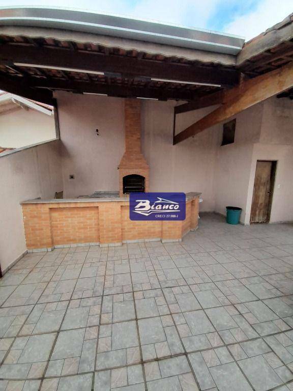 Sobrado à venda com 3 quartos, 236m² - Foto 1