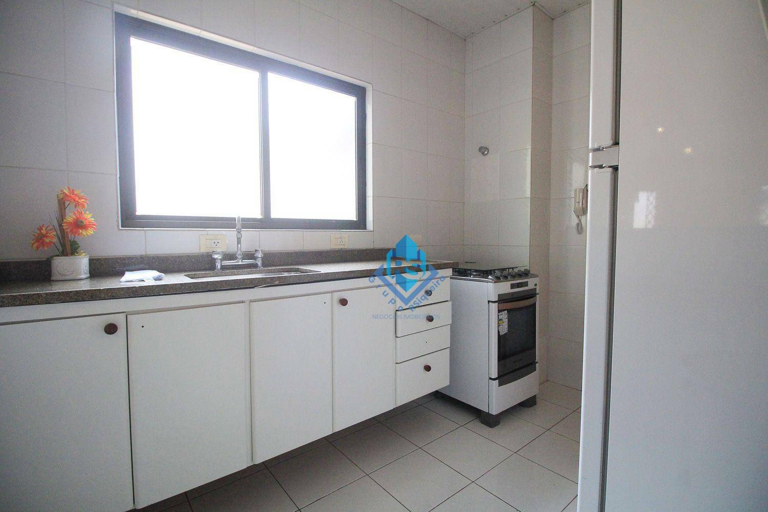 Apartamento para alugar com 2 quartos, 80m² - Foto 94