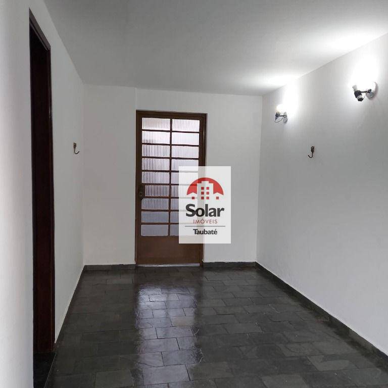 Casa à venda com 2 quartos, 70m² - Foto 2