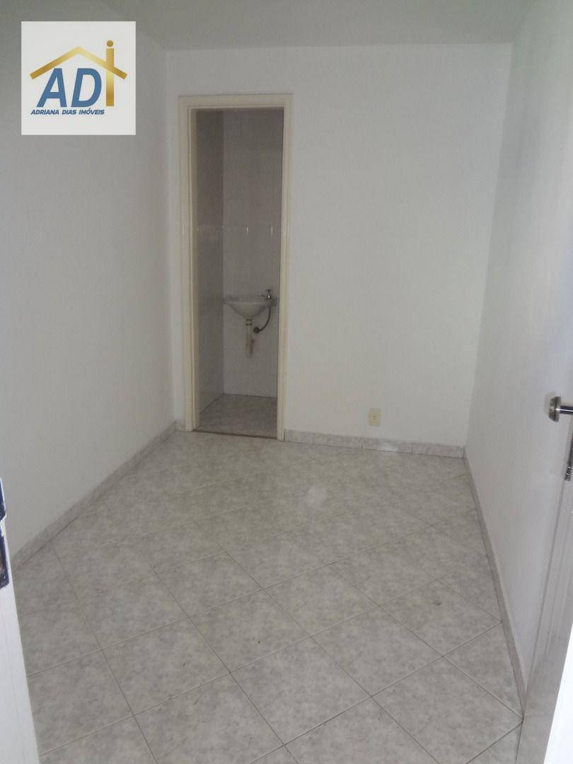 Apartamento para alugar com 2 quartos, 75m² - Foto 4