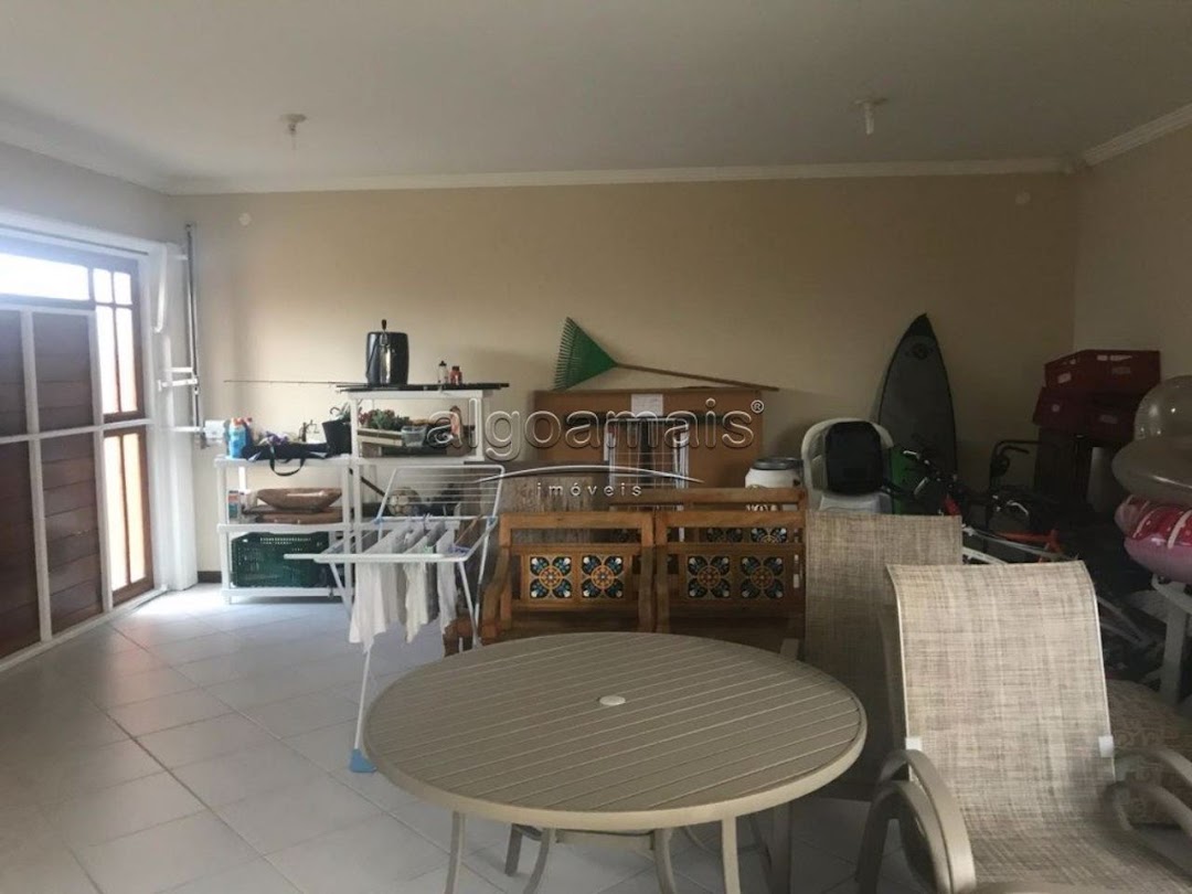 Casa à venda com 4 quartos, 200m² - Foto 9