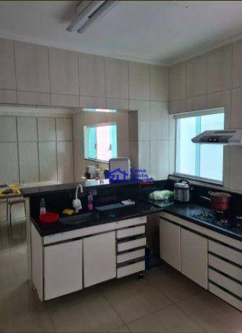 Sobrado à venda e aluguel com 4 quartos, 260m² - Foto 7