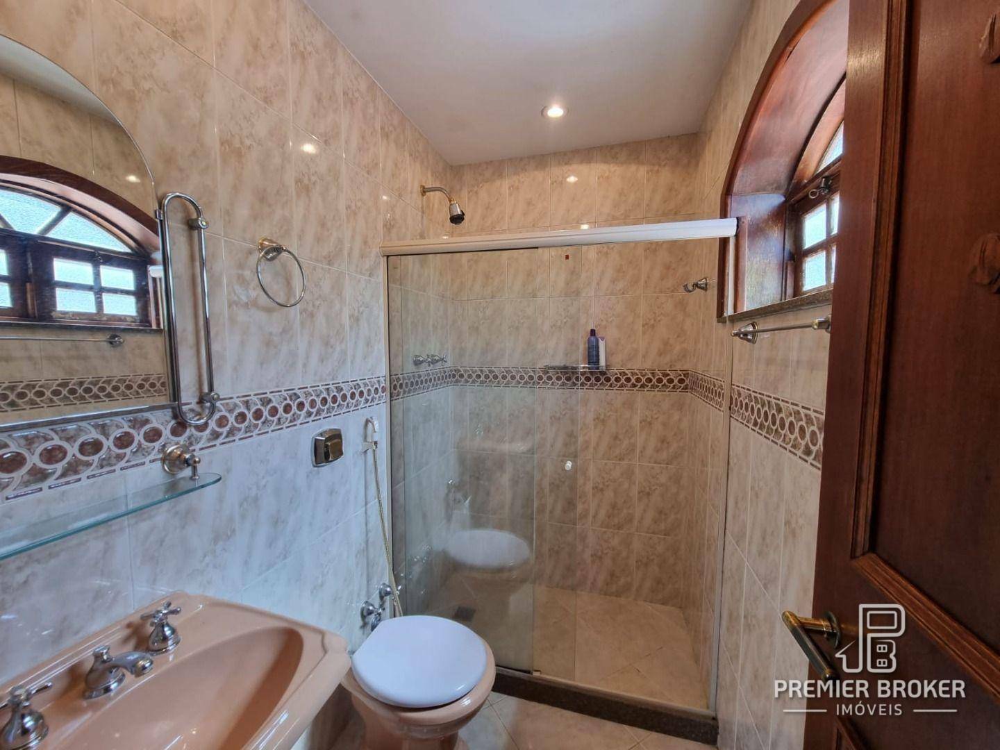 Casa de Condomínio à venda com 5 quartos, 368m² - Foto 45