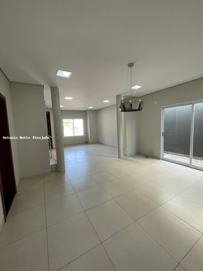 Casa à venda com 4 quartos, 280m² - Foto 9