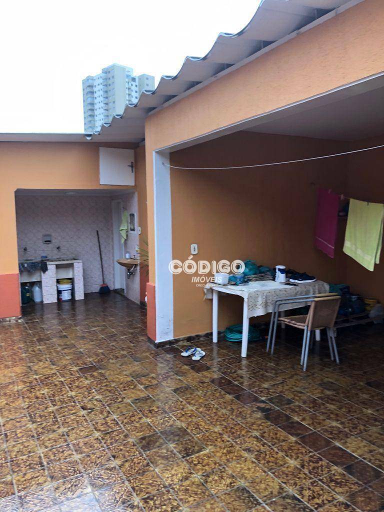 Casa à venda com 2 quartos, 150m² - Foto 8