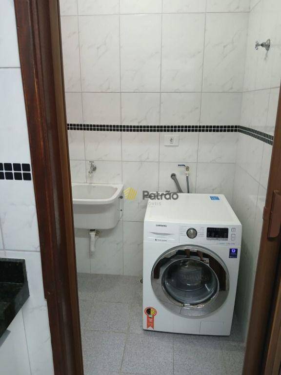 Apartamento para alugar com 3 quartos, 85m² - Foto 3