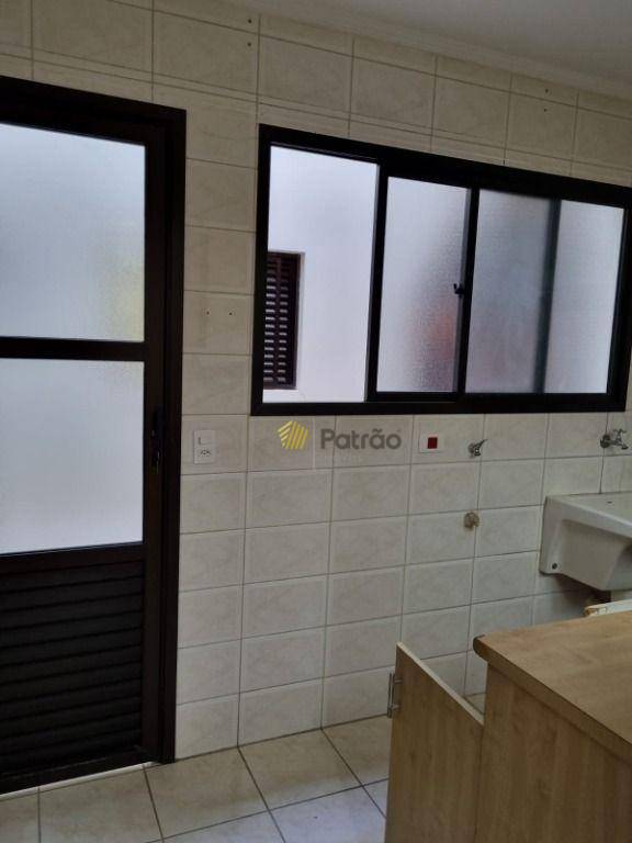 Apartamento à venda e aluguel com 3 quartos, 100m² - Foto 3