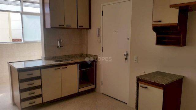 Apartamento à venda com 3 quartos, 120m² - Foto 7