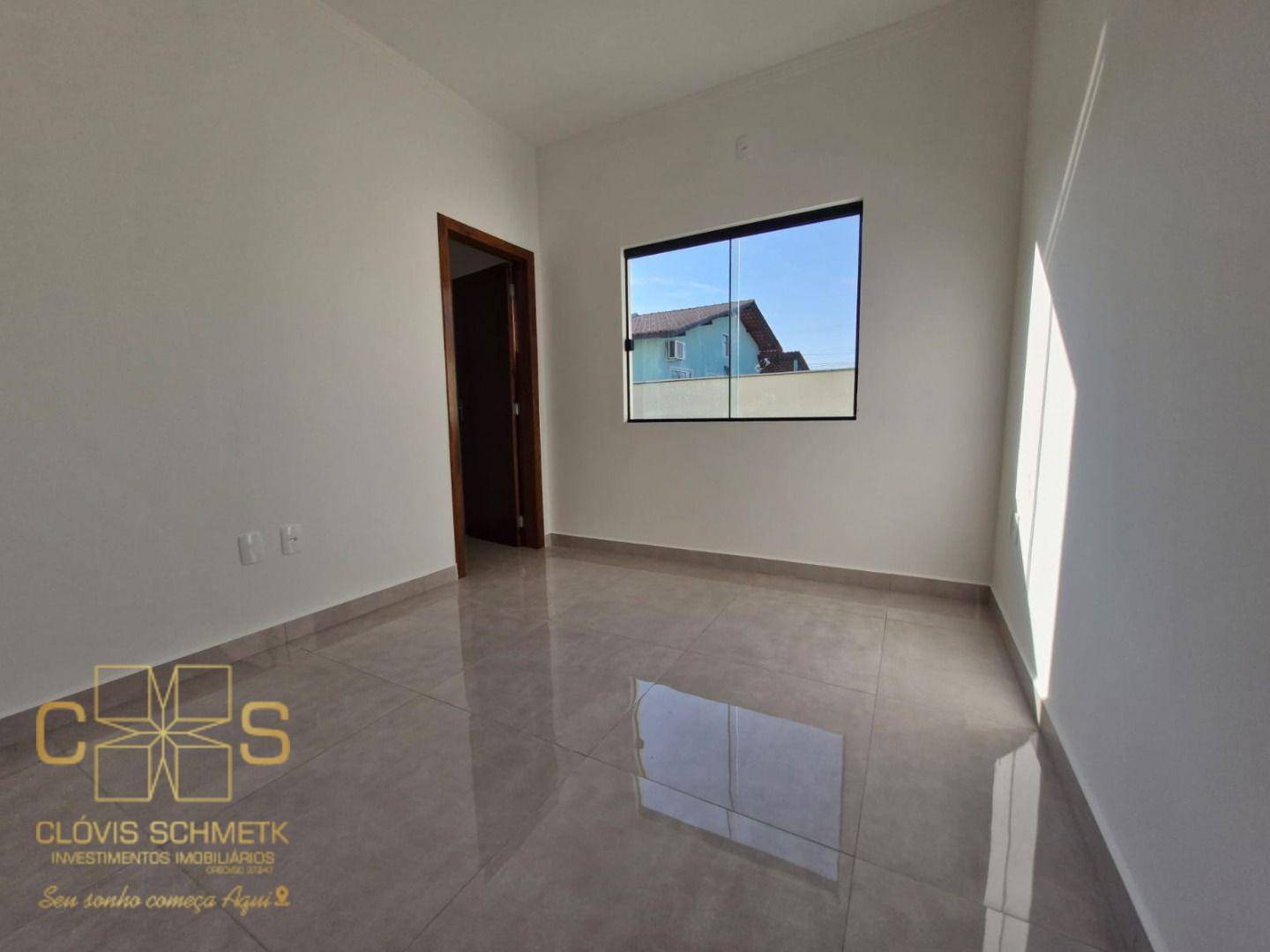 Casa à venda com 3 quartos, 82m² - Foto 6