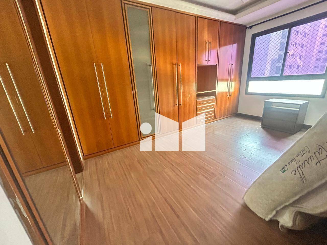 Apartamento à venda com 4 quartos, 184m² - Foto 7