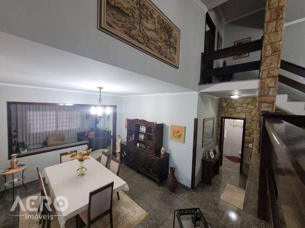 Casa à venda com 4 quartos, 363m² - Foto 33