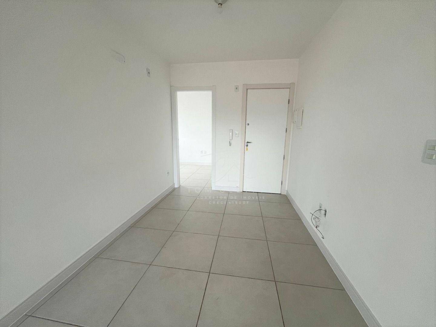 Apartamento à venda com 3 quartos, 66m² - Foto 3