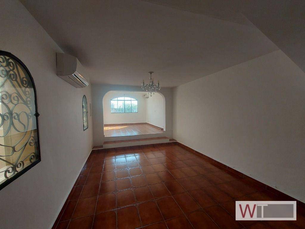 Casa de Condomínio à venda com 4 quartos, 200m² - Foto 6