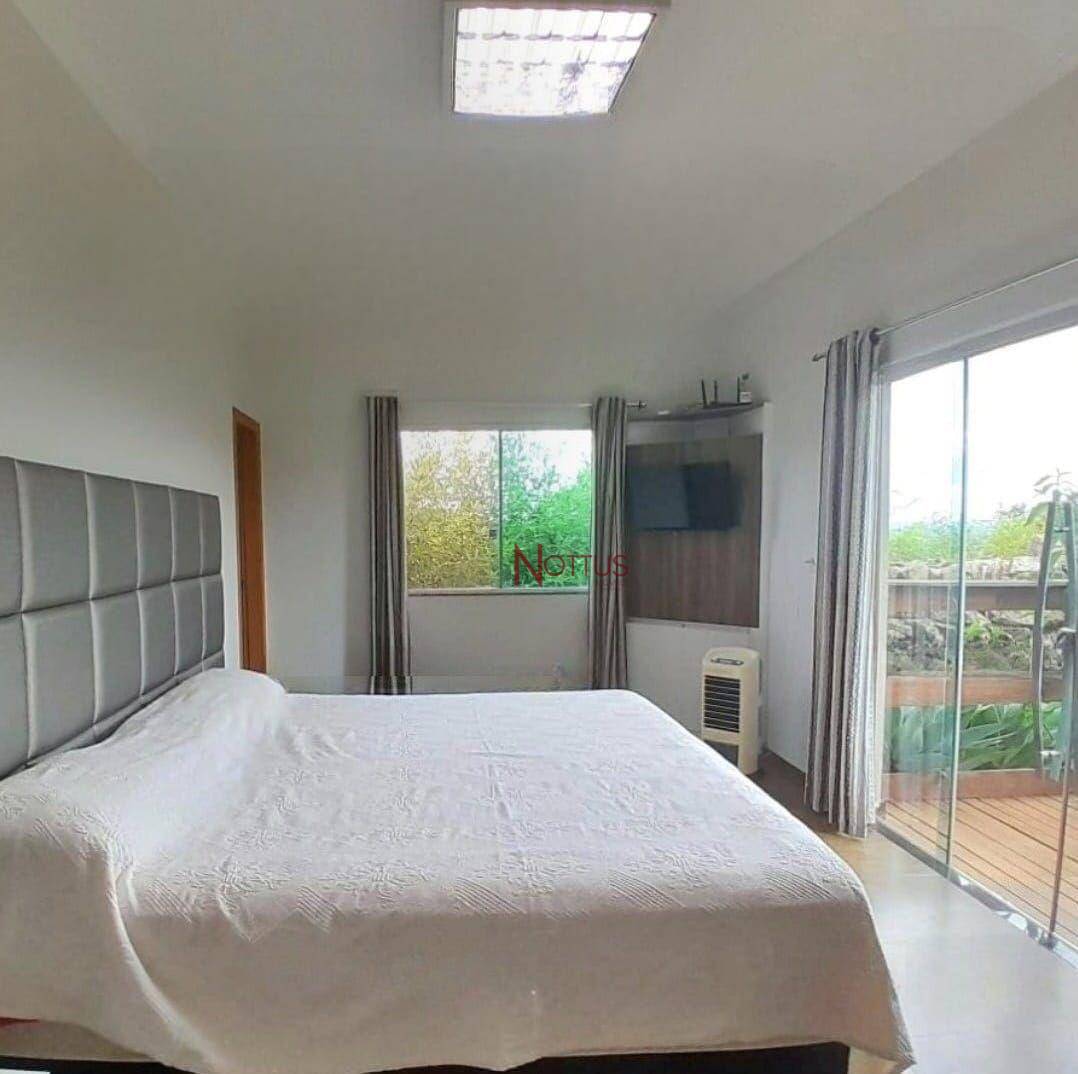 Casa à venda com 5 quartos, 600m² - Foto 4