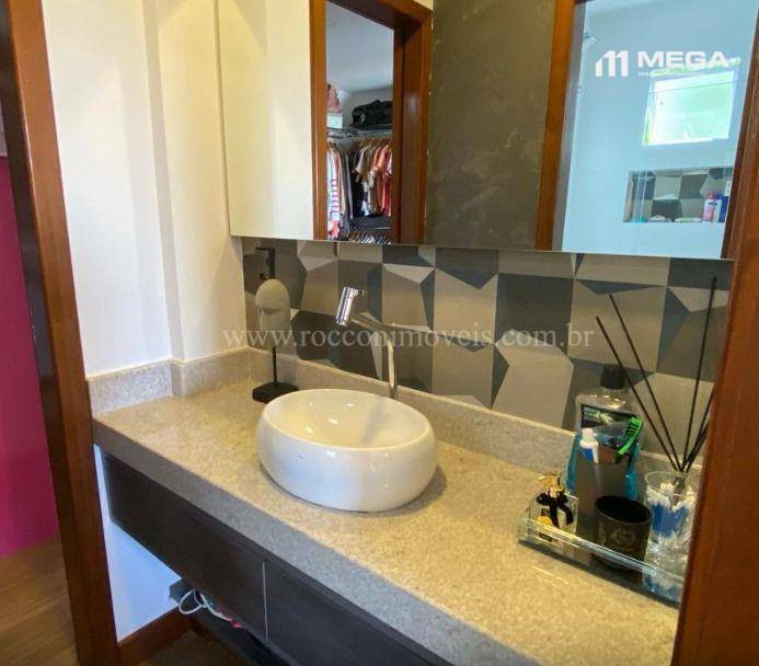 Casa à venda com 4 quartos, 250m² - Foto 17