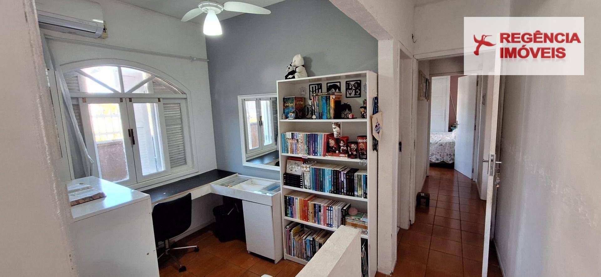 Casa à venda com 3 quartos, 220m² - Foto 14