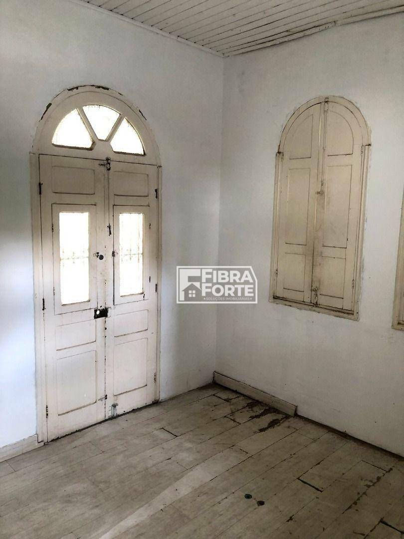 Casa à venda com 3 quartos, 160m² - Foto 3