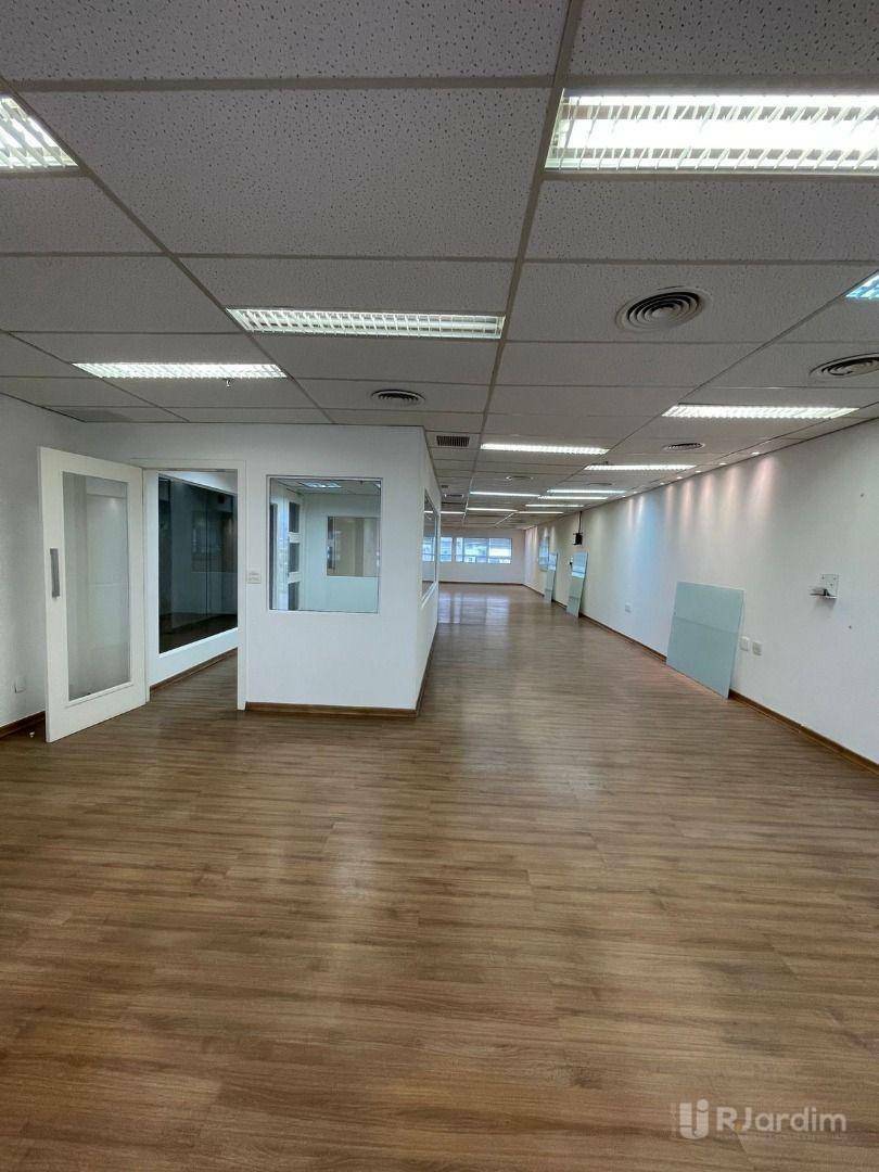 Prédio Inteiro para alugar, 300m² - Foto 16