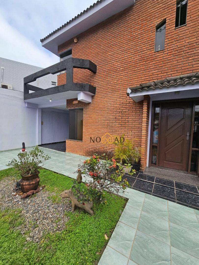 Casa de Condomínio à venda com 4 quartos, 300m² - Foto 6