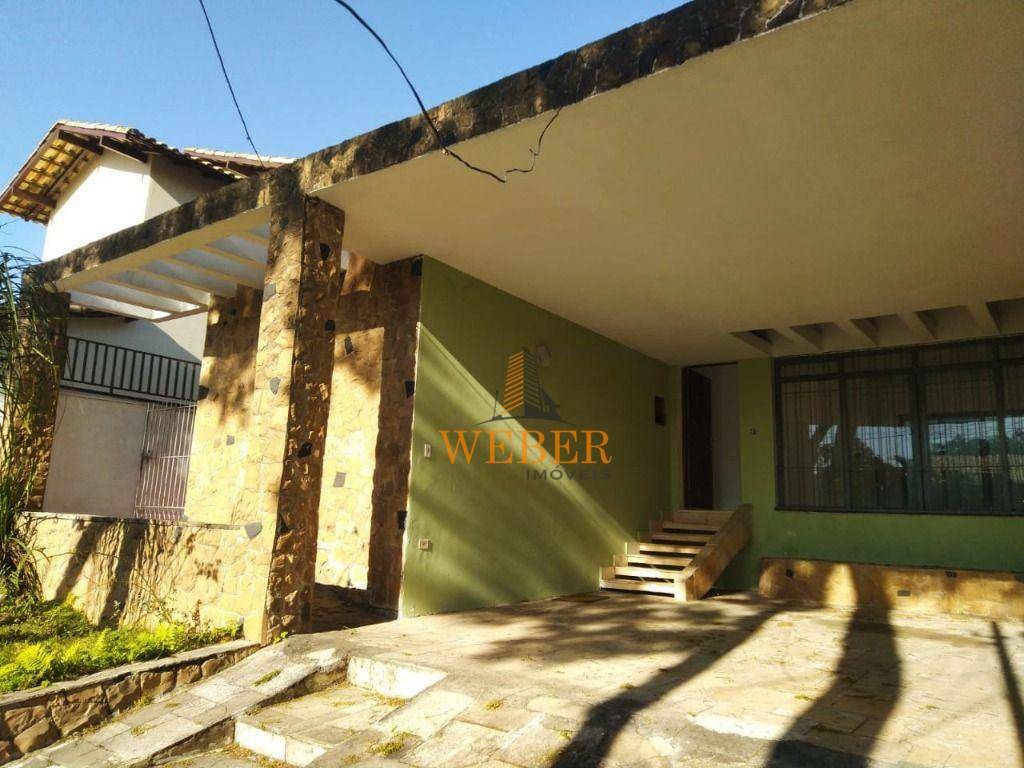 Casa à venda com 3 quartos, 200m² - Foto 4