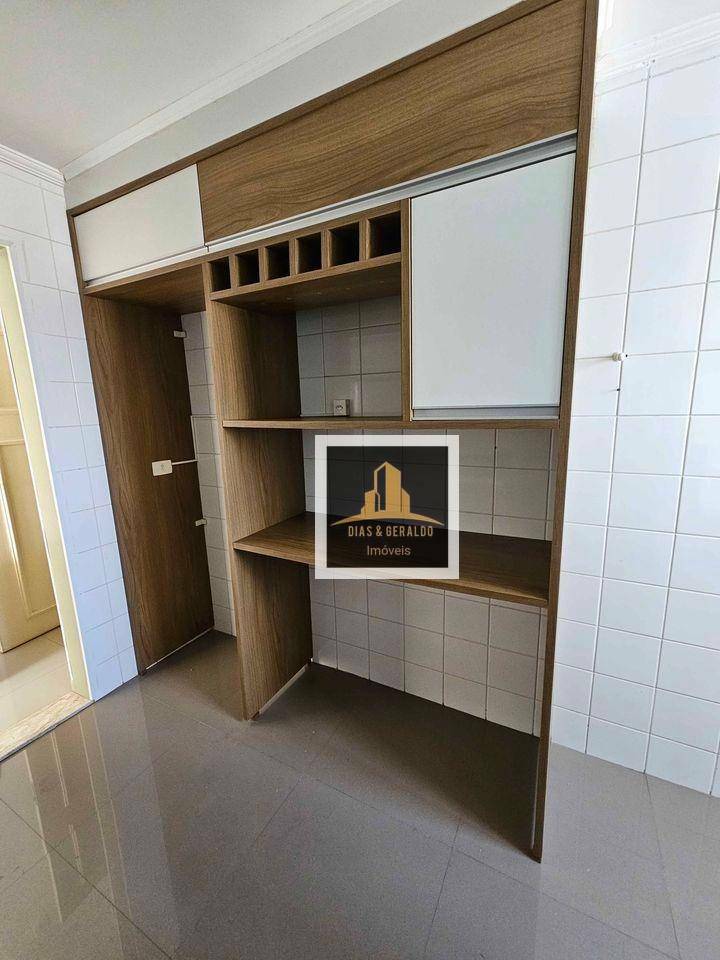 Apartamento à venda com 3 quartos, 76m² - Foto 7