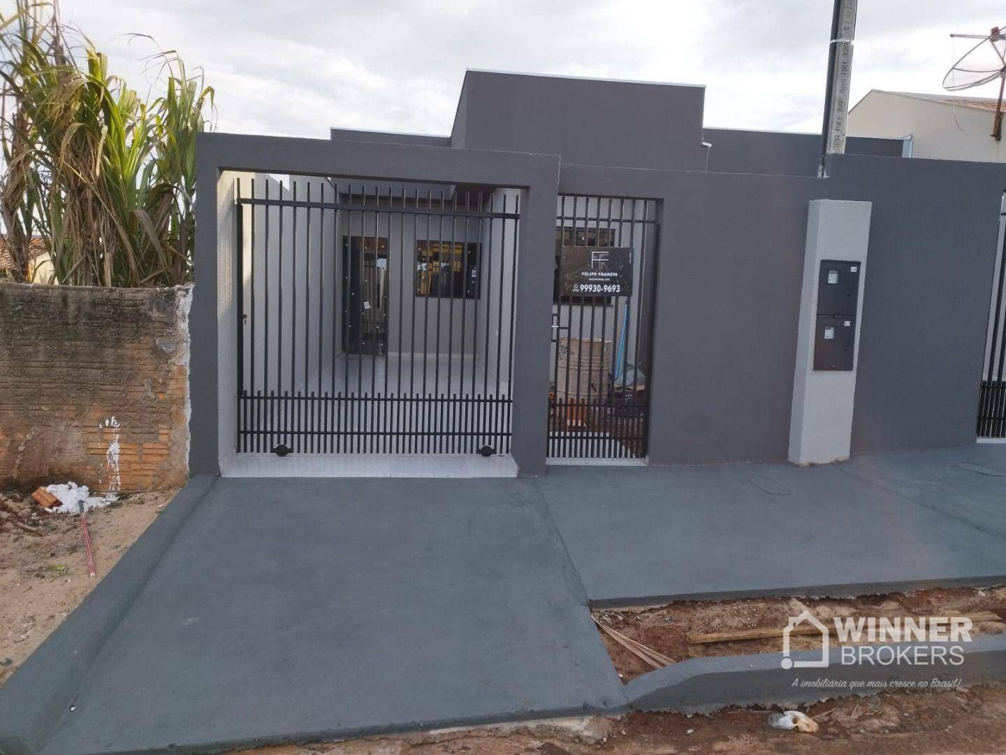 Casa à venda com 2 quartos, 64m² - Foto 1