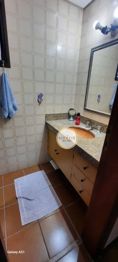 Apartamento para alugar com 3 quartos, 200m² - Foto 9