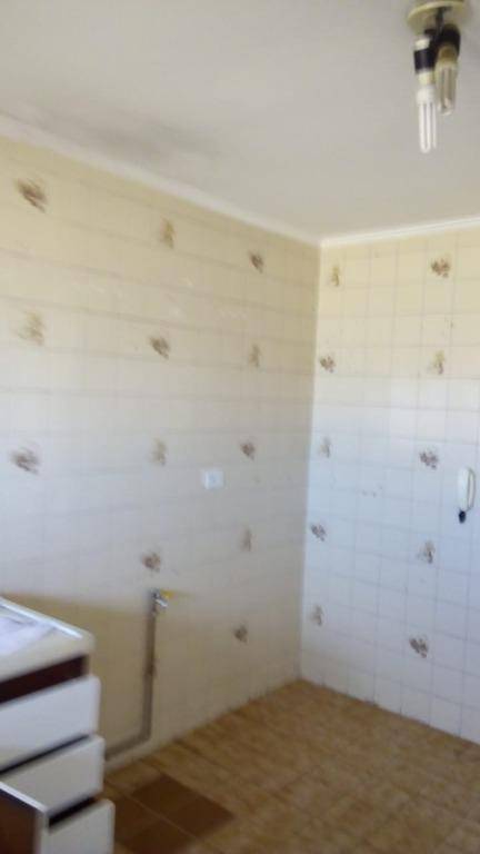 Apartamento para alugar com 2 quartos, 70m² - Foto 60