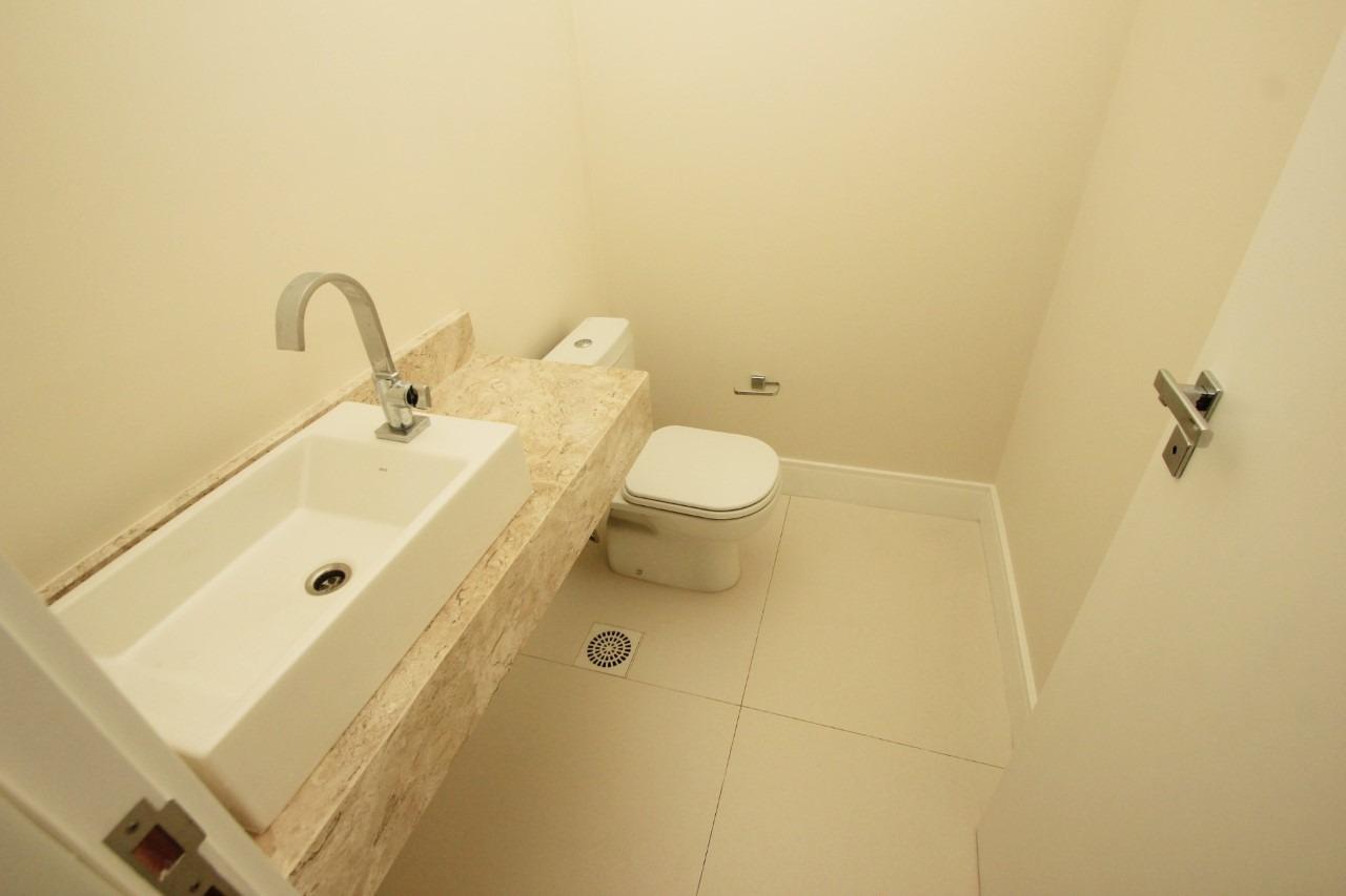 Apartamento para alugar com 3 quartos, 139m² - Foto 17
