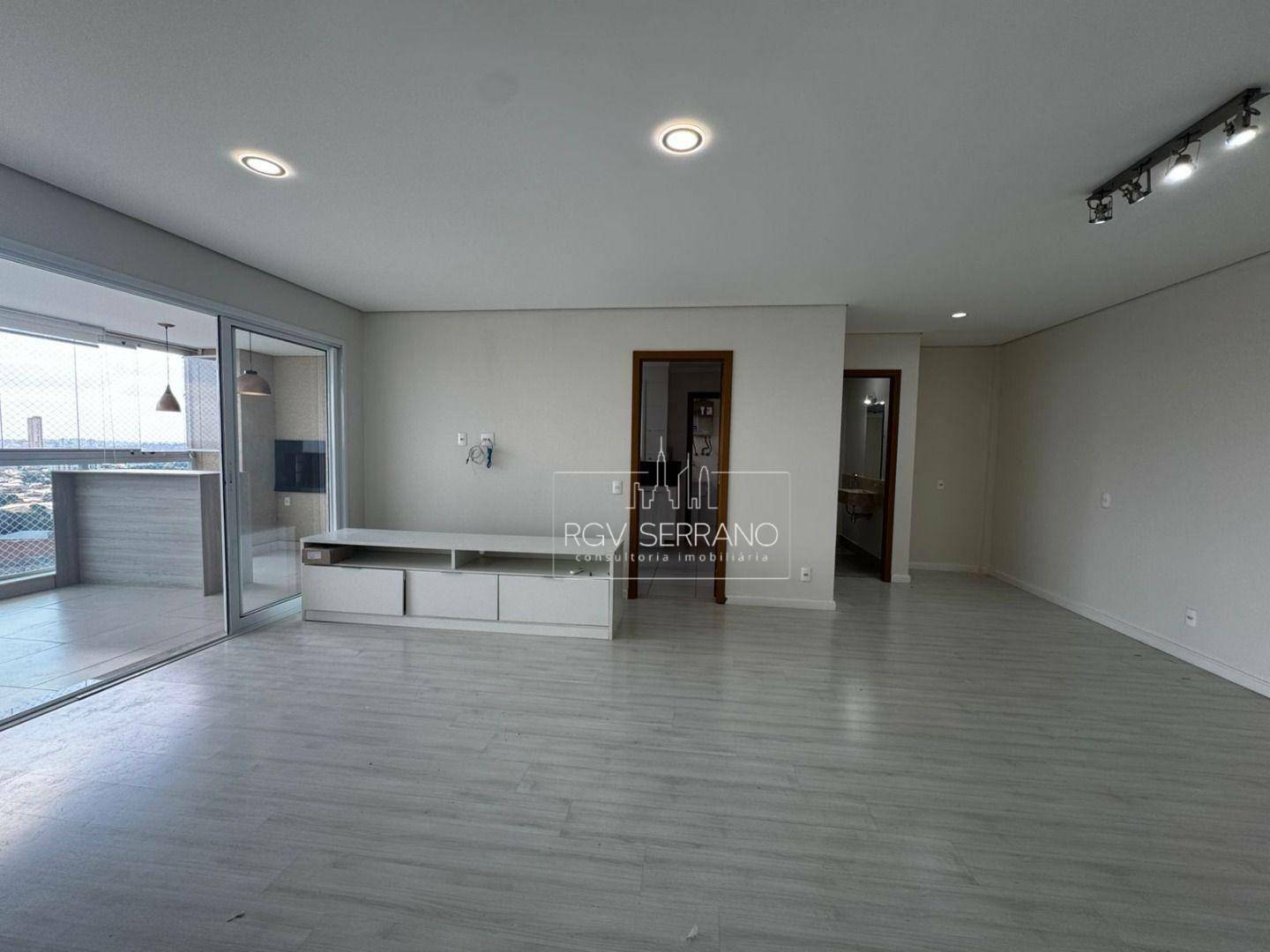 Apartamento para alugar com 3 quartos, 140m² - Foto 4